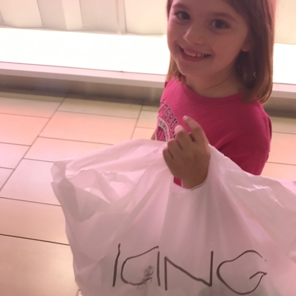 🎀 - Picture 4 of 5